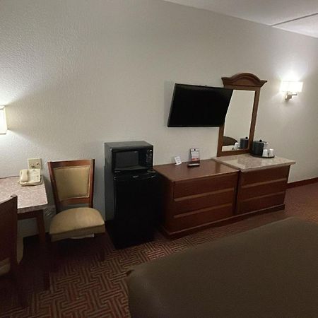 Clarion Inn I-94 Near Expo Center Kalamazoo Zewnętrze zdjęcie